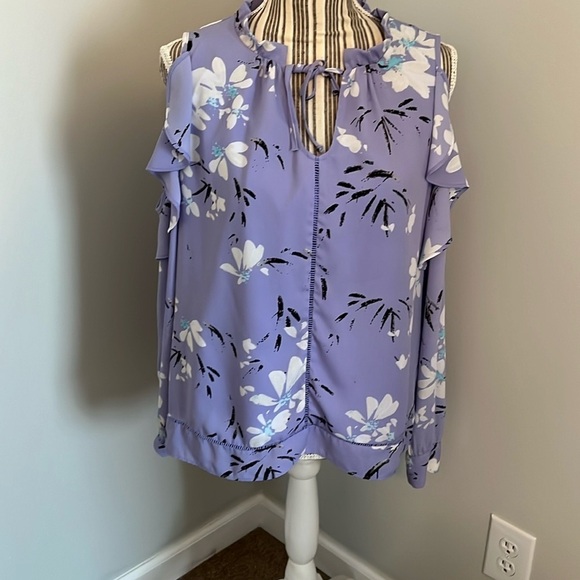 KAARI Blue Peakaboo Shoulder Blouse Size Medium - Picture 1 of 4